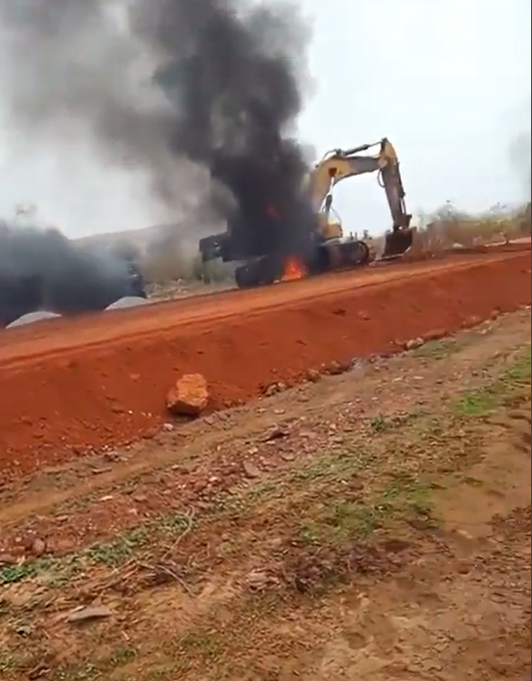 Mali : Du matériel de bitumage incendié sur l'axe Bamako-Kayes